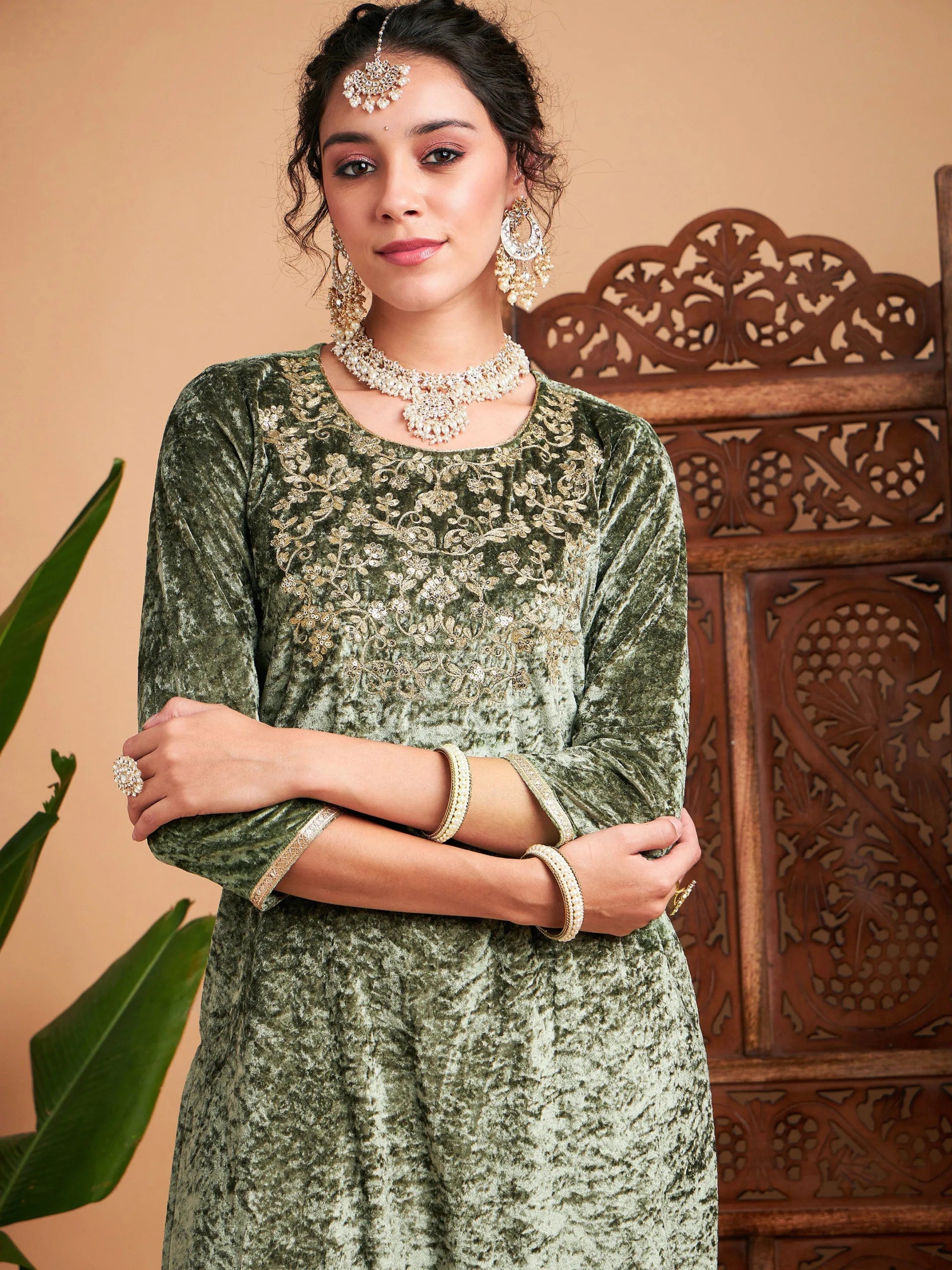 Women Olive Velvet Sequin Embroidered Straight Kurta