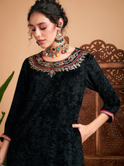 Women Black Velvet Side Pocket Embroidered Straight Kurta