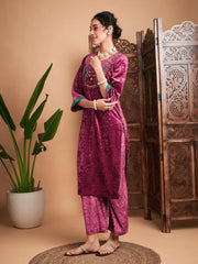 Women Pink Velvet Yoke Embroidered Straight Kurta