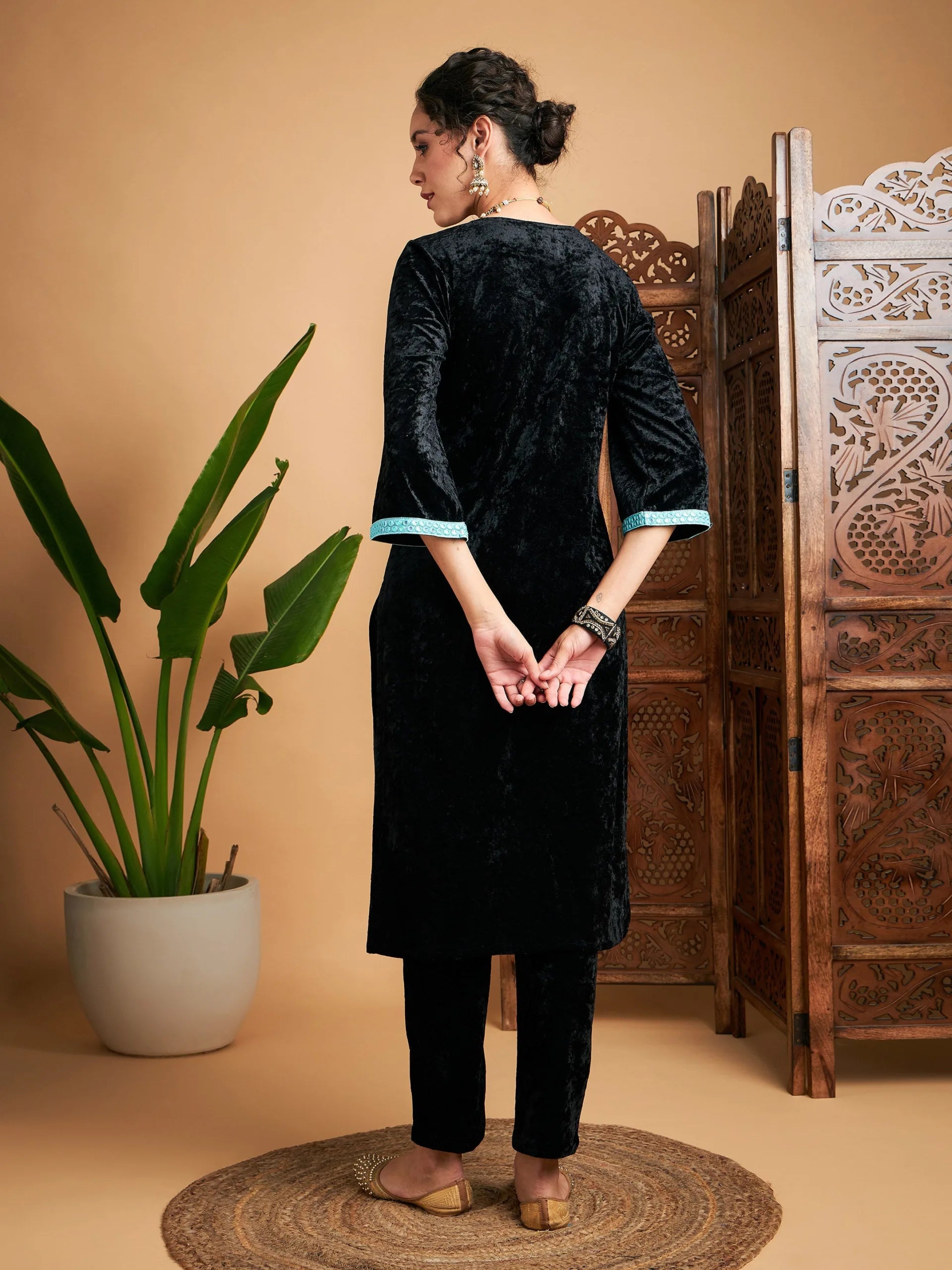 Women Black Velvet Yoke Embroidered Straight Kurta