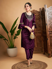 Women Purple Velvet Zari Embroidered Kurta