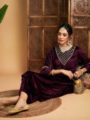 Women Purple Velvet Zari Embroidered Kurta