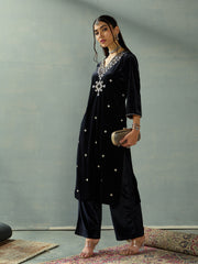 Women Black Velvet V-Neck Embroidered Kurta