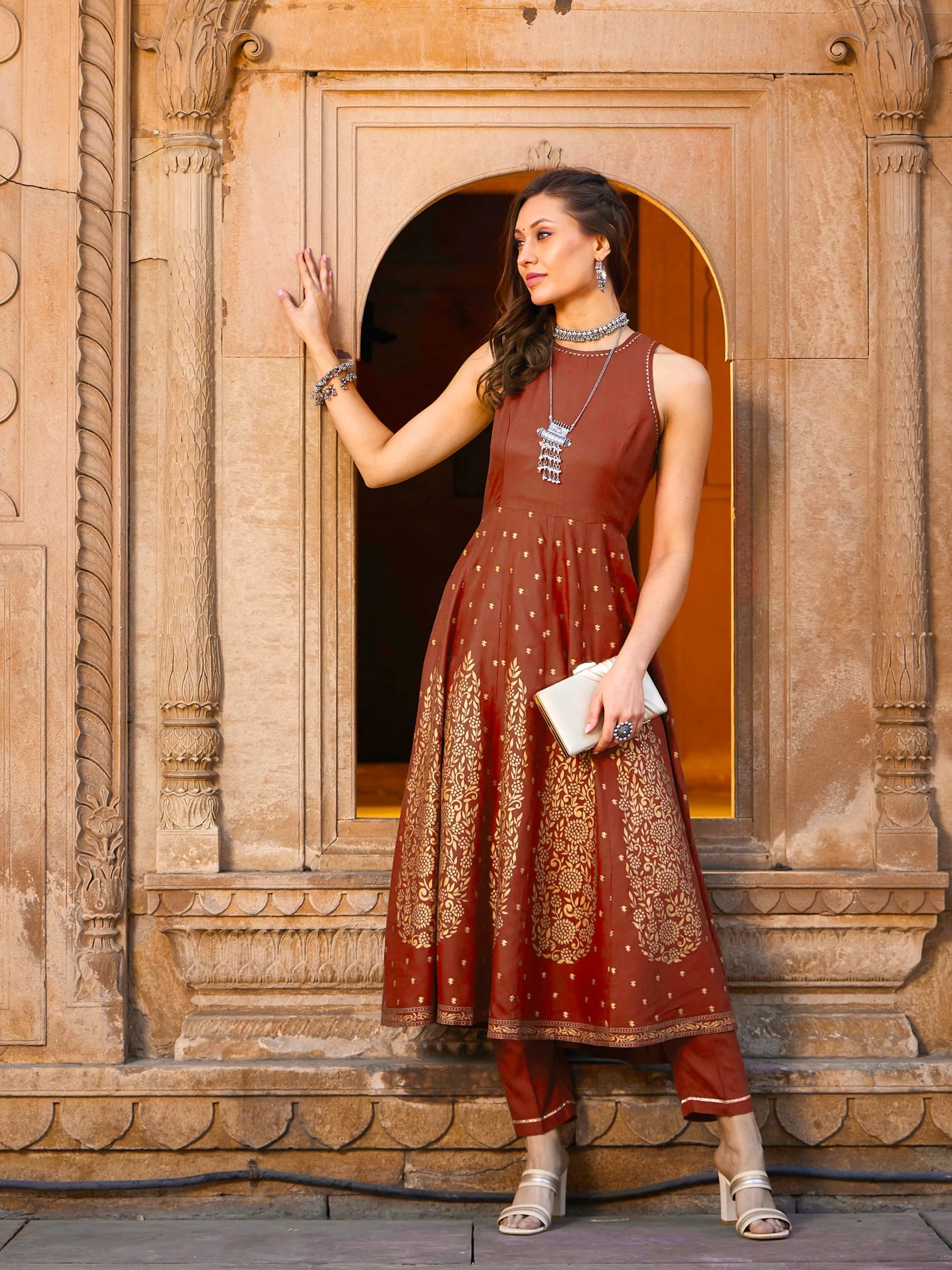 Women Rust Kali Foil Sleeveless Anarkali Kurta With Pants