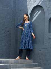 Women Blue Floral Anarkali Kurta With Navy Pants