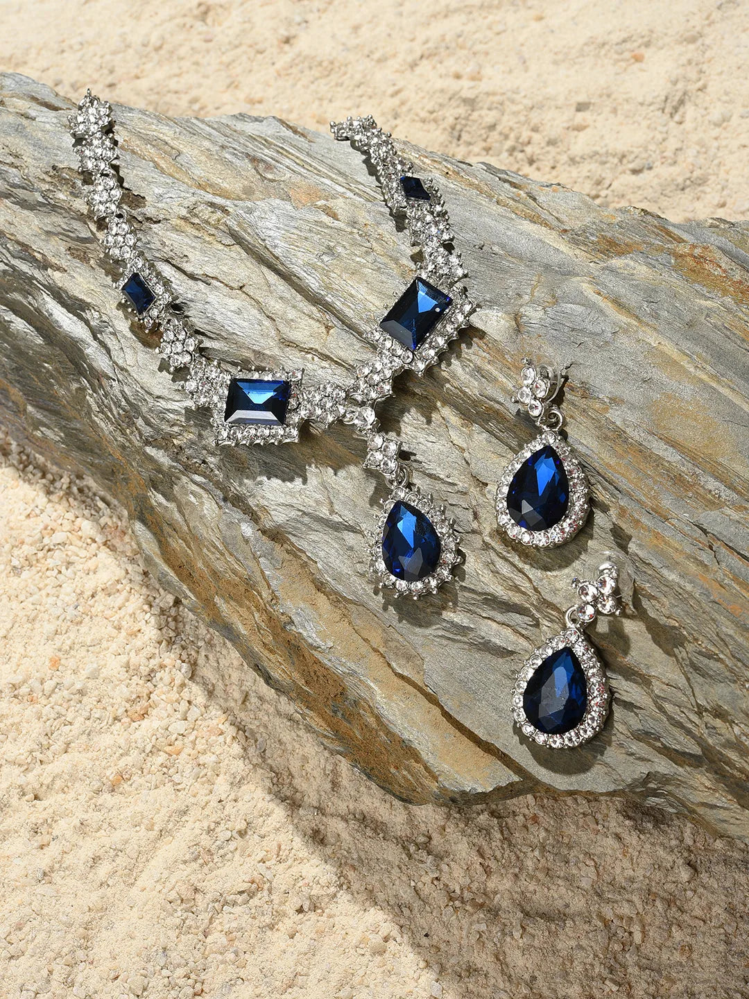 Silver Plated Designer Stone Necklace and Earring Set Jewellery Set