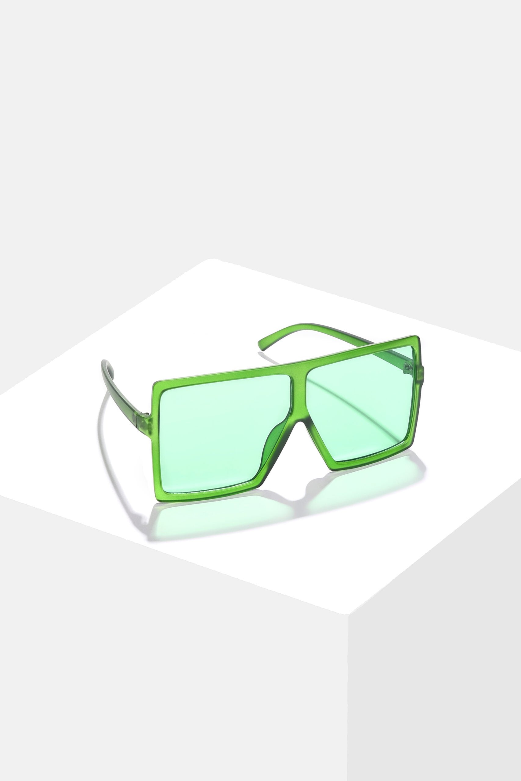 Women Green Lens Green Oversized Sunglasses