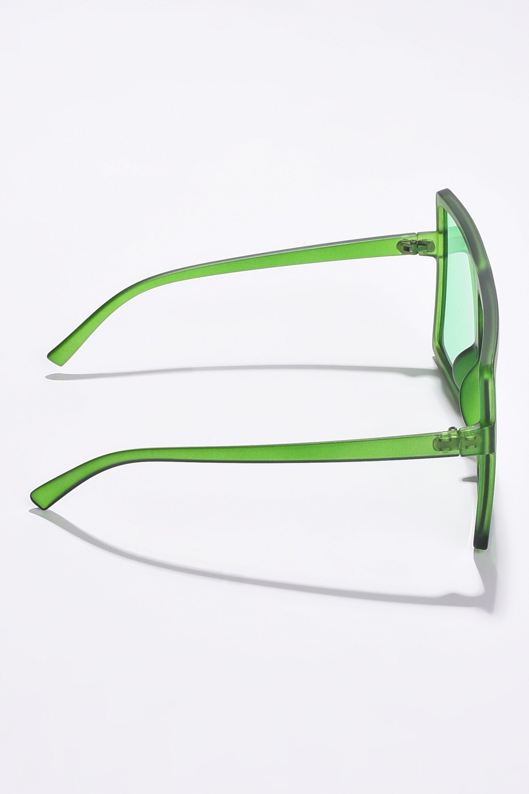 Women Green Lens Green Oversized Sunglasses