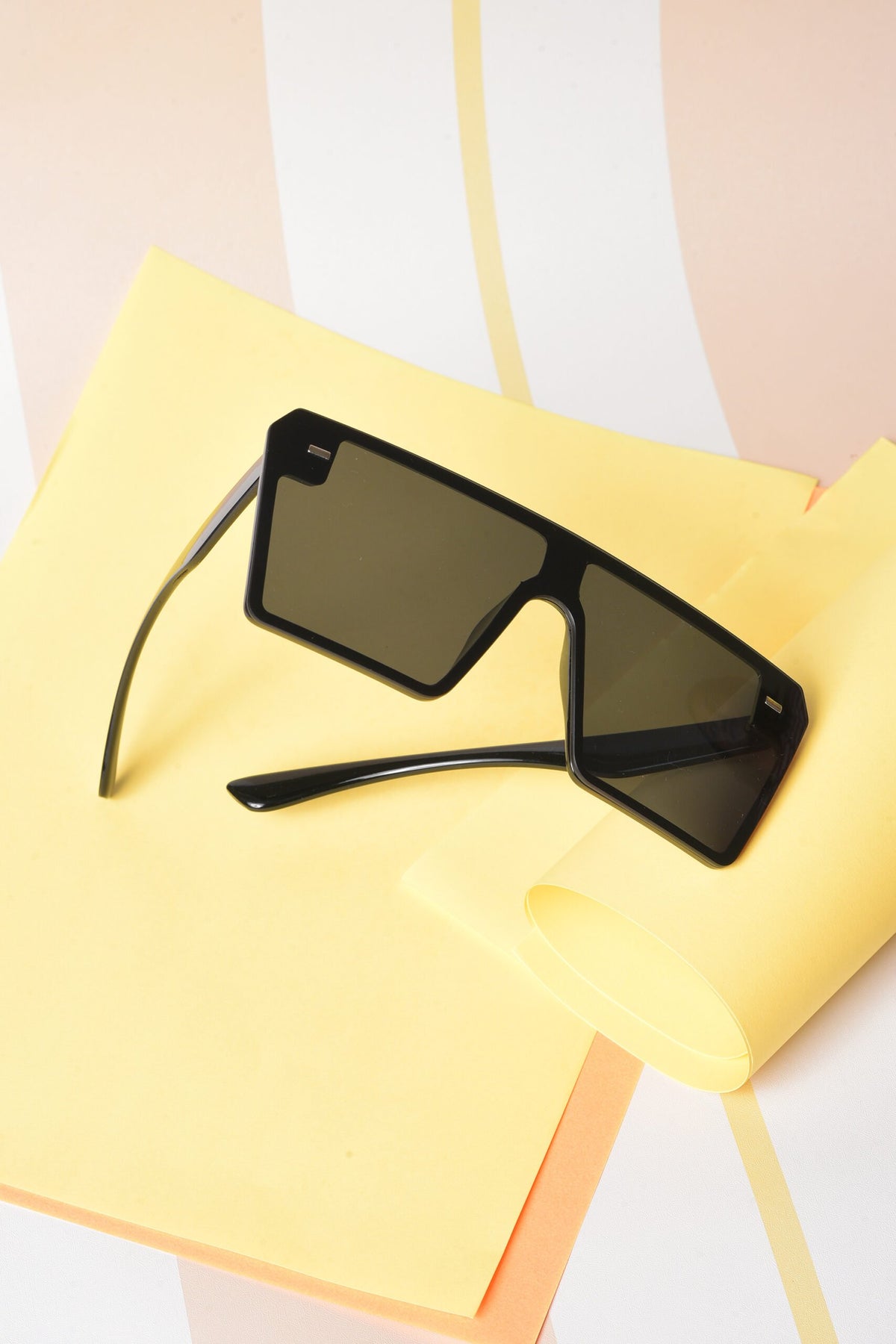 Women Black Lens Black Oversized Sunglasses