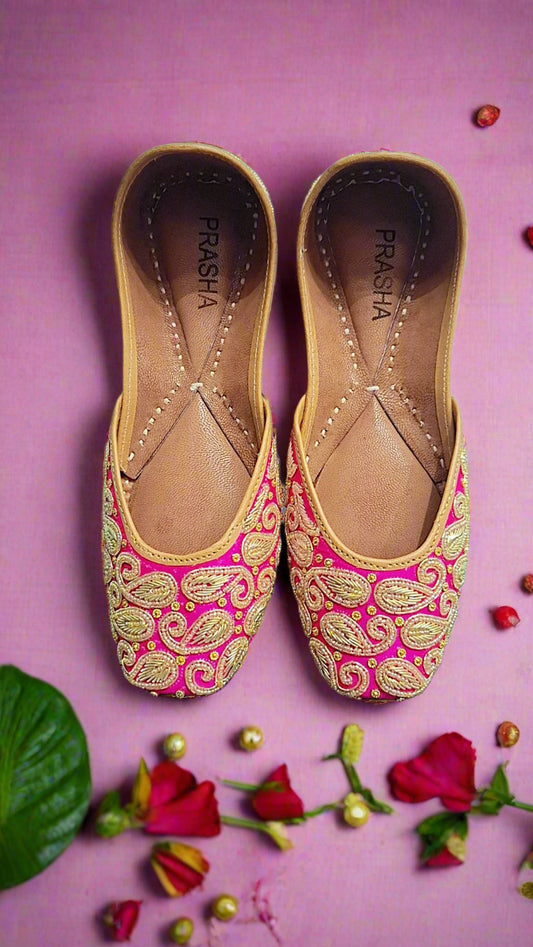 Pink and Golden Jutti