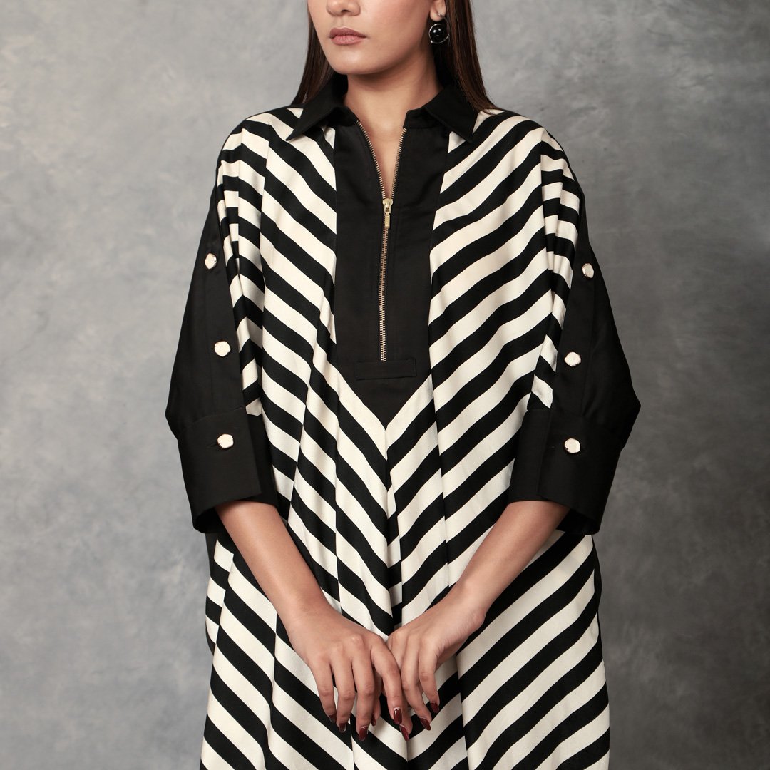 Diagonal striped kaftan