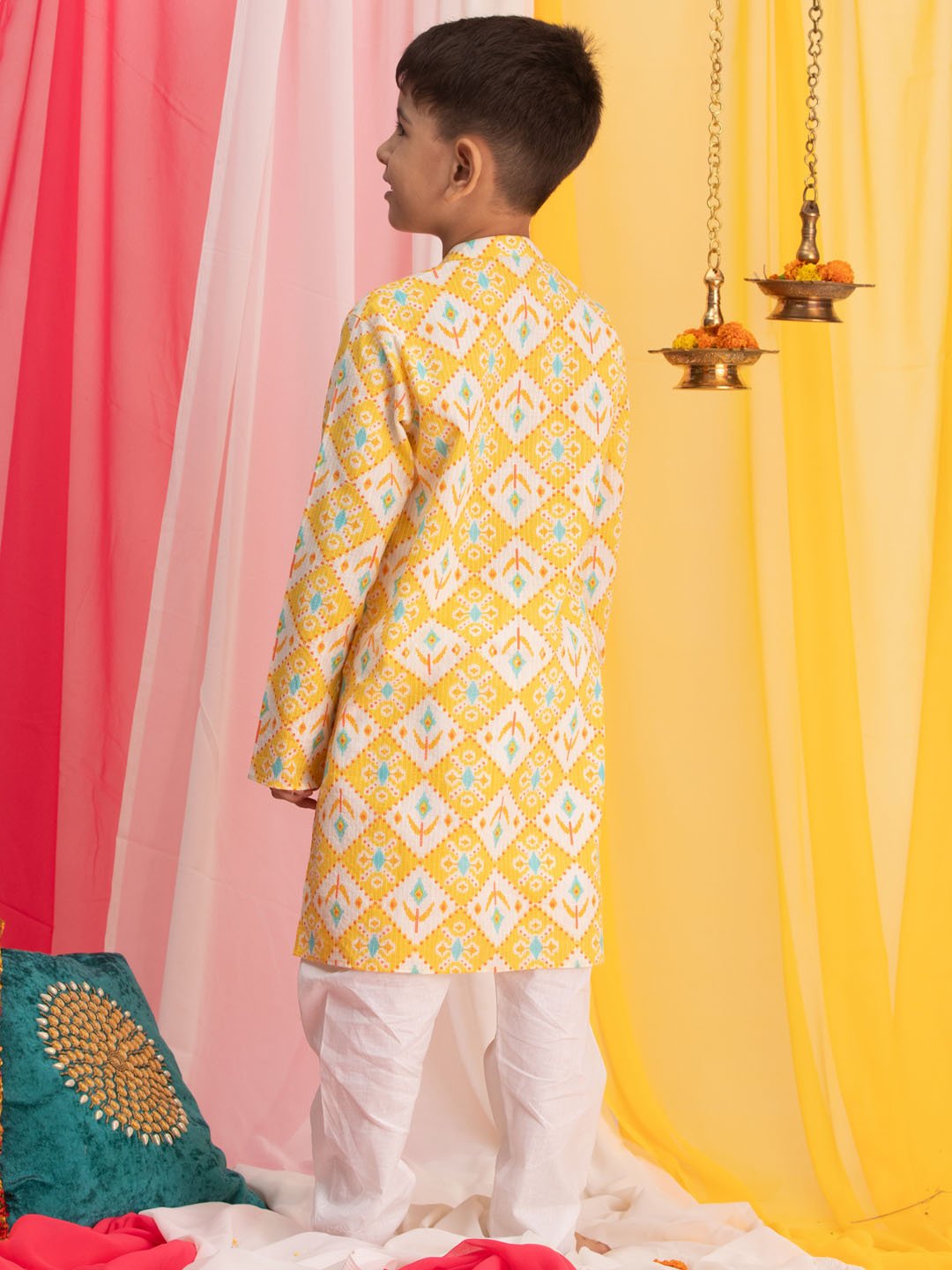 Boys' Yellow And White Kurta Pyjama Set