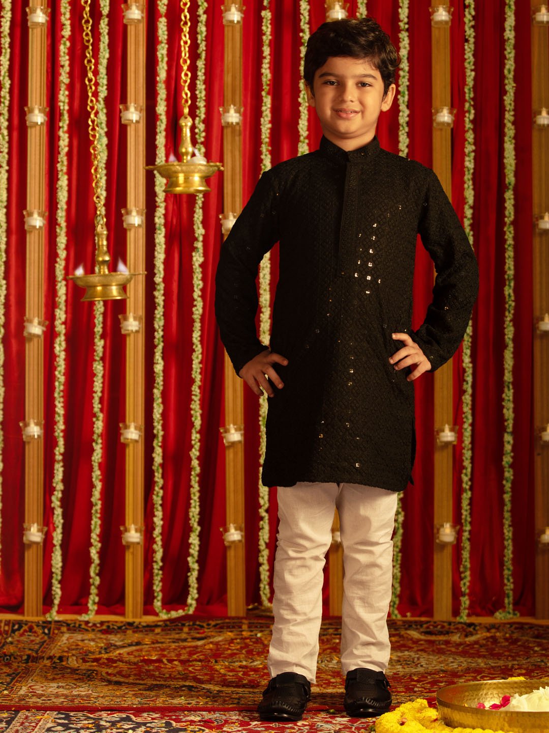 Boys' Black And White Kurta Pyjama Set