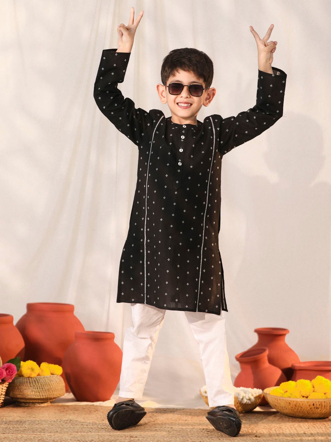 Boys' Black Kurta Pyjama Set