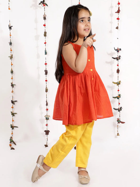 Girls Handloom Cotton Kurta And Straight Pant Set