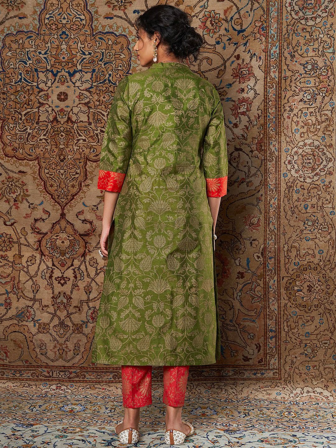 Women Green Floral Yoke Design Kurta with Trouser