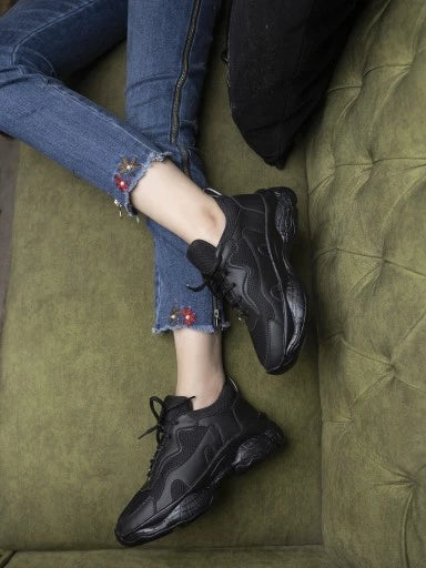 Women Black Walking Shoes