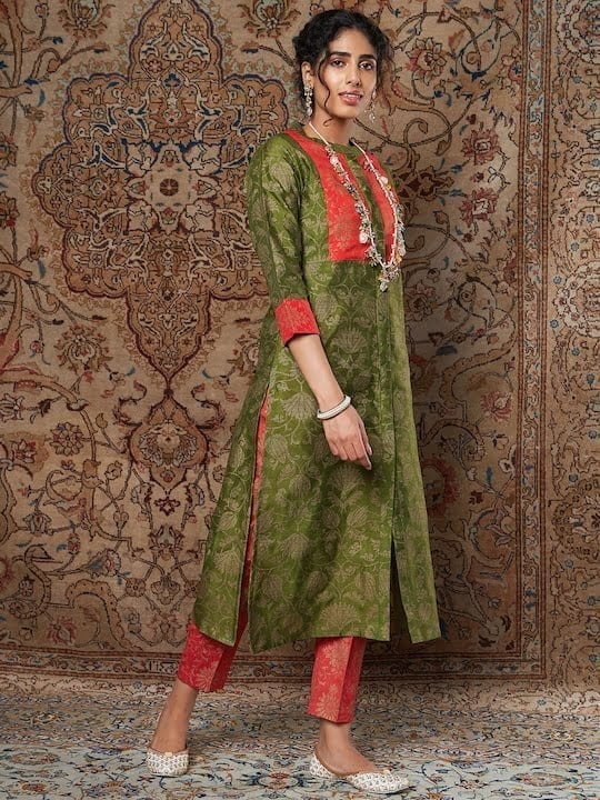 Women Green Floral Yoke Design Kurta with Trouser