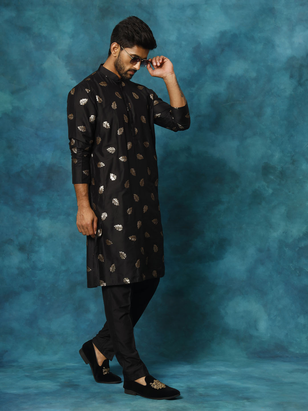 Men's Black Cotton Blend Kurta Pyjama Set