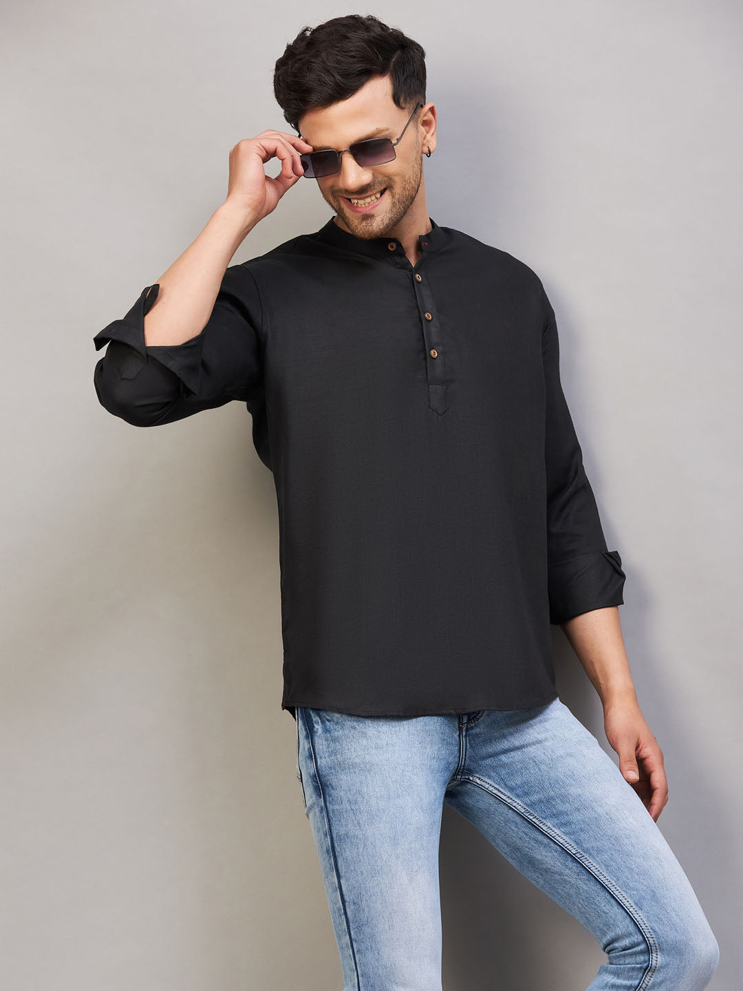 Men's Black Cotton Blend Kurta