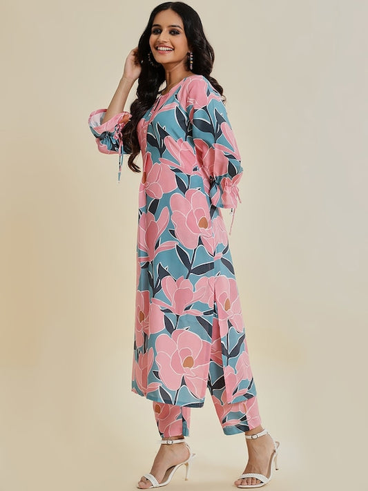 Women Teal And Pink Floral Printed Straight Kurta Paired With Bottom