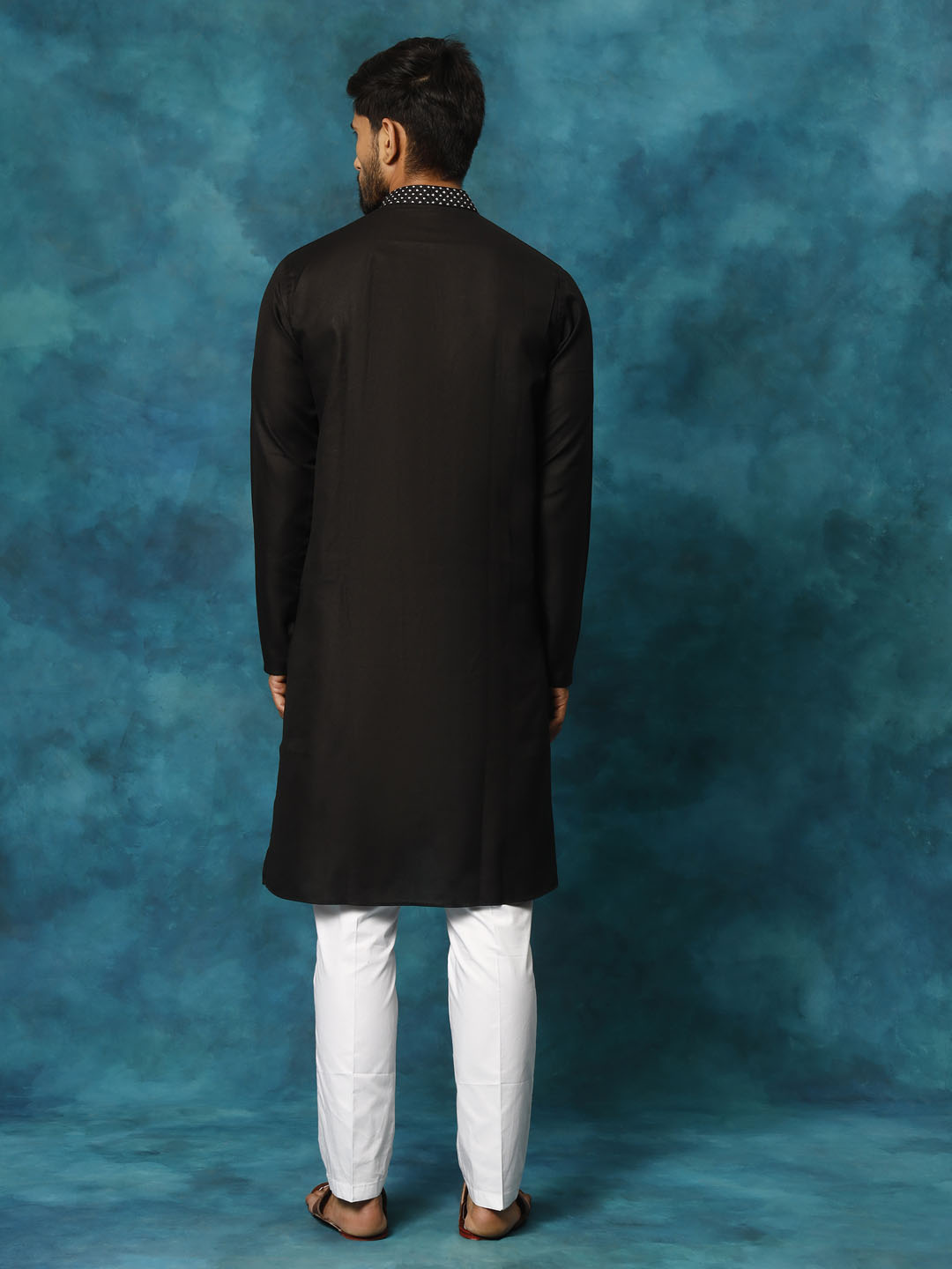 Men's Black And White Cotton Blend Kurta Pyjama Set