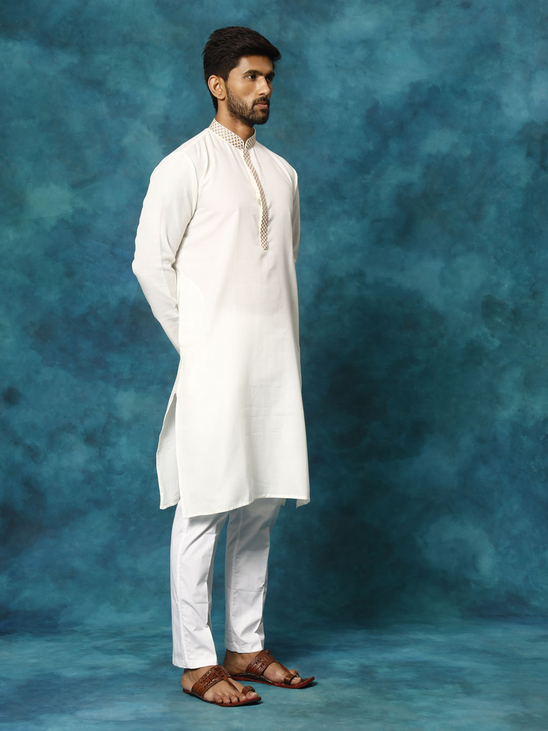 Men's Cream And White Cotton Blend Kurta Pyjama Set