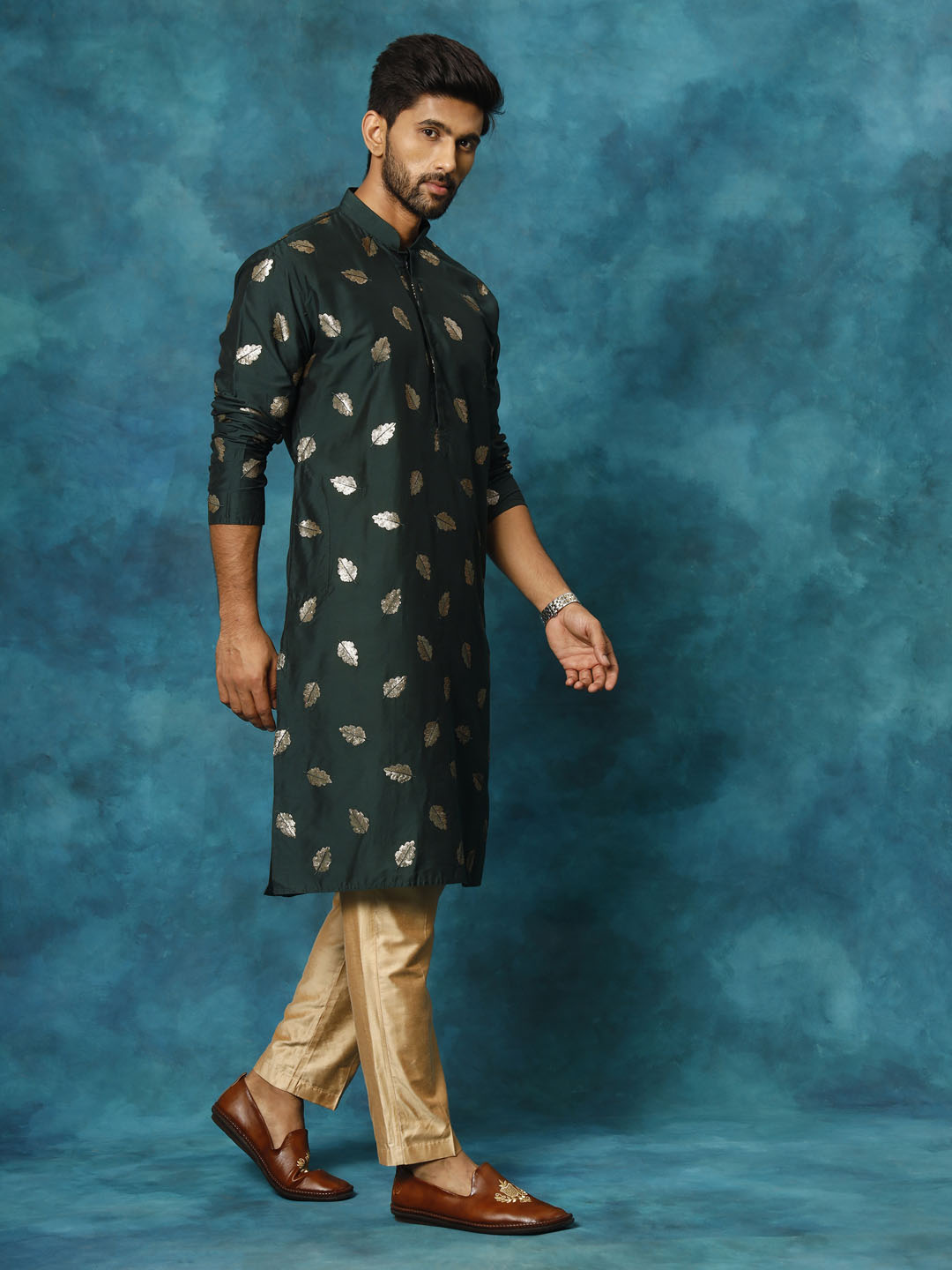 Men's Green And Rose Gold Cotton Blend Kurta Pyjama Set