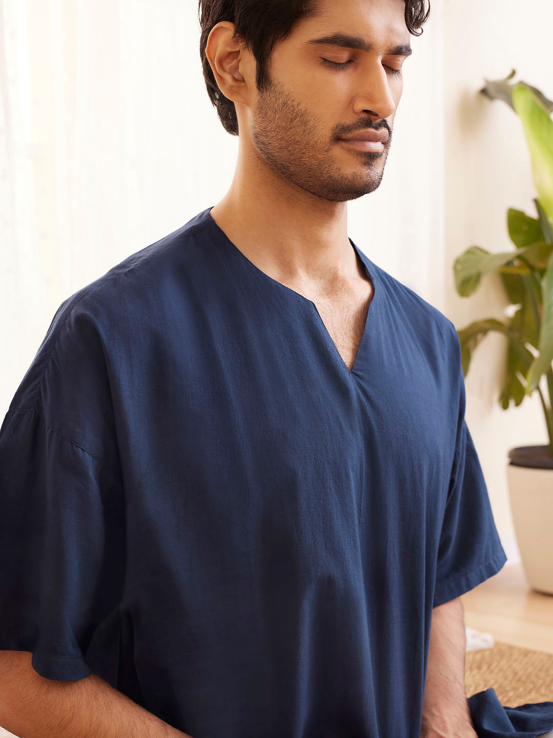 Men's Navy Blue And White Cotton Kurta Pyjama Set