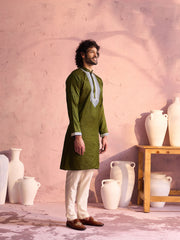 Men's Mehendi Green And Cream Moonga Silk Kurta Pyjama Set