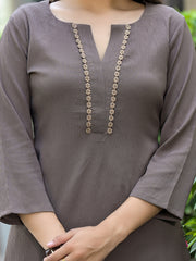 Women Taupe Crepe Round Neck Kurta With Bottom