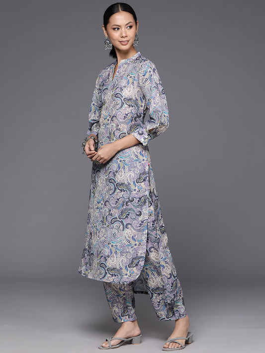 Women Lavender Paisley Printed Mandarin Collar With Slit Straight Kurta With Three Quarter Sleeves With Cuff Straight Kurta Paired With Tonal Bottom