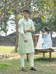 Men's Mint Green And Cream Silk Blend Kurta Pyjama Set