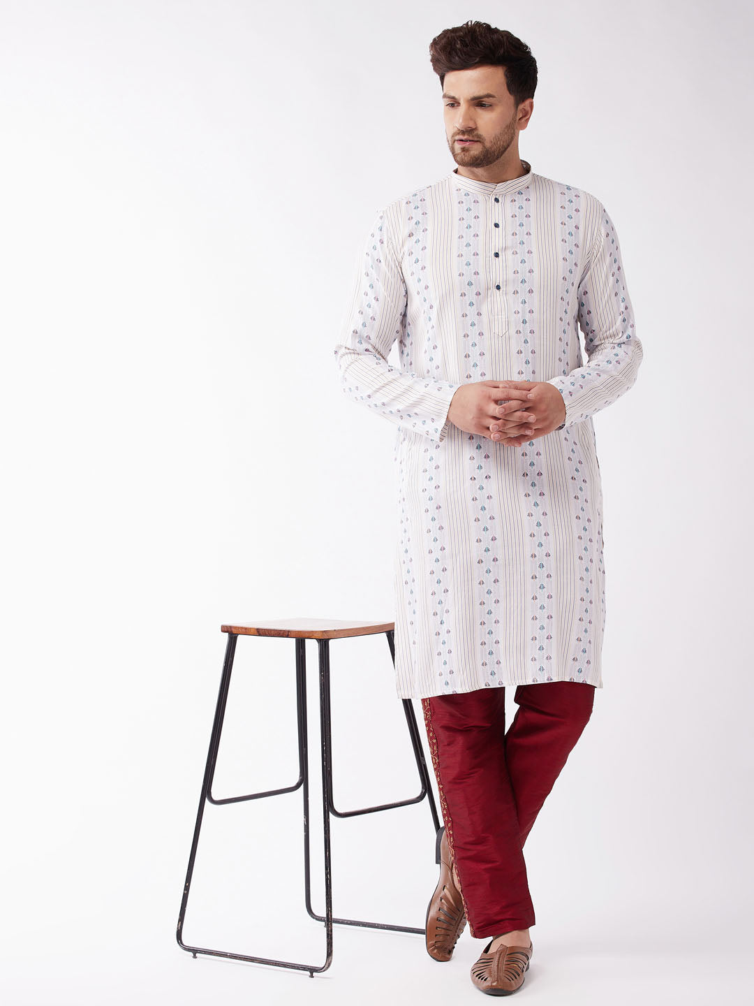 Men's Maroon Silk Blend Embroidered Pyjama