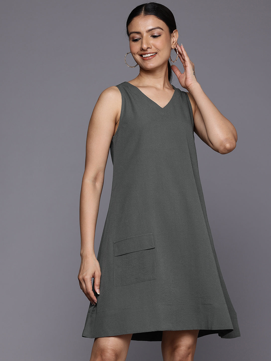 Varanga Women Grey Pocket Deailted A-Line Dress