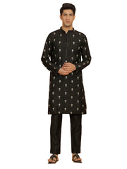 Men's Black Cotton Blend Kurta And Pyjama Set