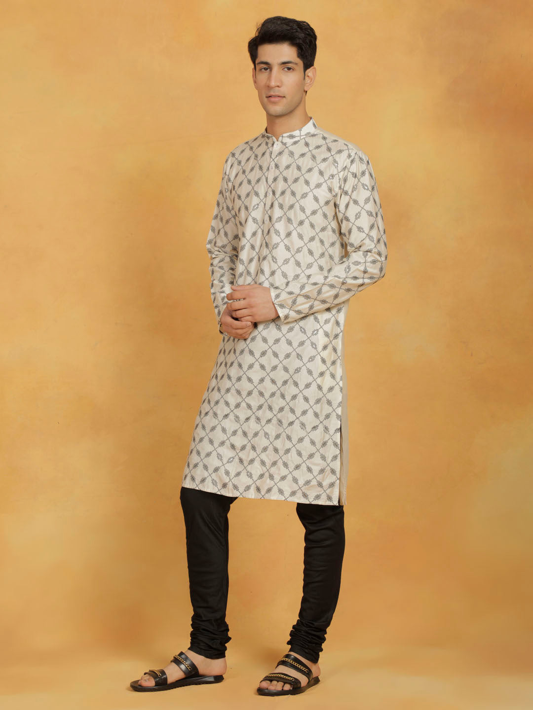 Men's Cream And Black Cotton Blend Kurta And Pyjama Set