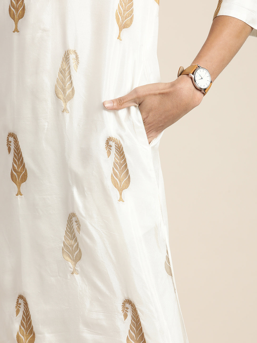 Men's White And Gold Silk Blend Kurta