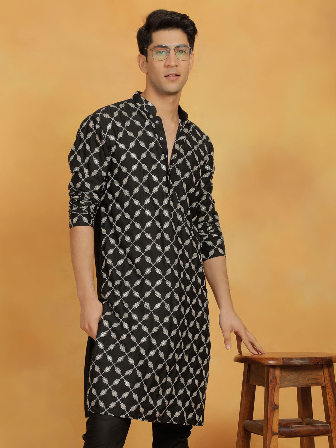 Men's Black Cotton Blend Kurta