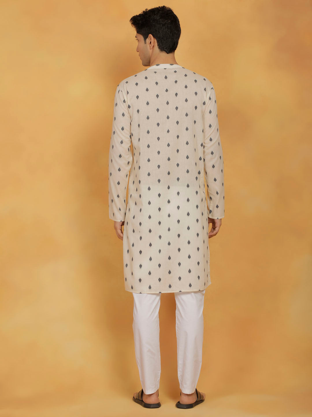 Men's Cream And Whiite Cotton Kurta And Pyjama Set