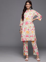 Women Off White Floral Printed Kurta With Bottom