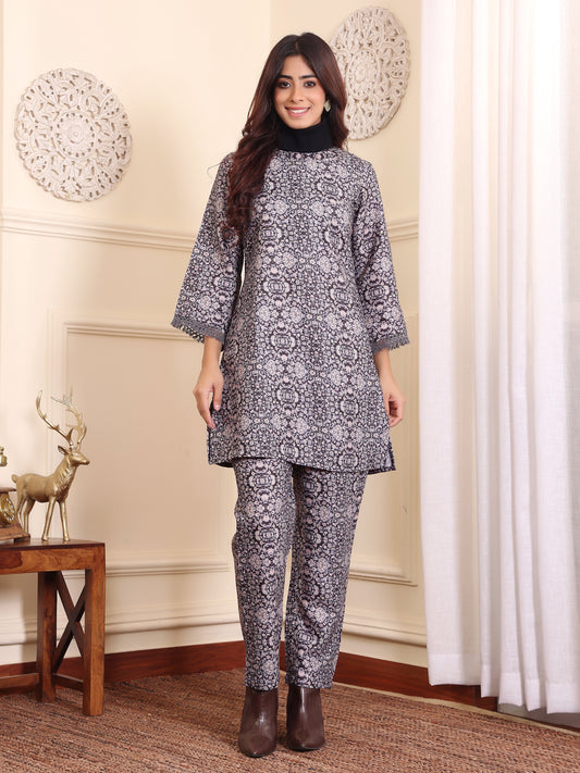 Women Grey Printed Winter Co-Ord Set.