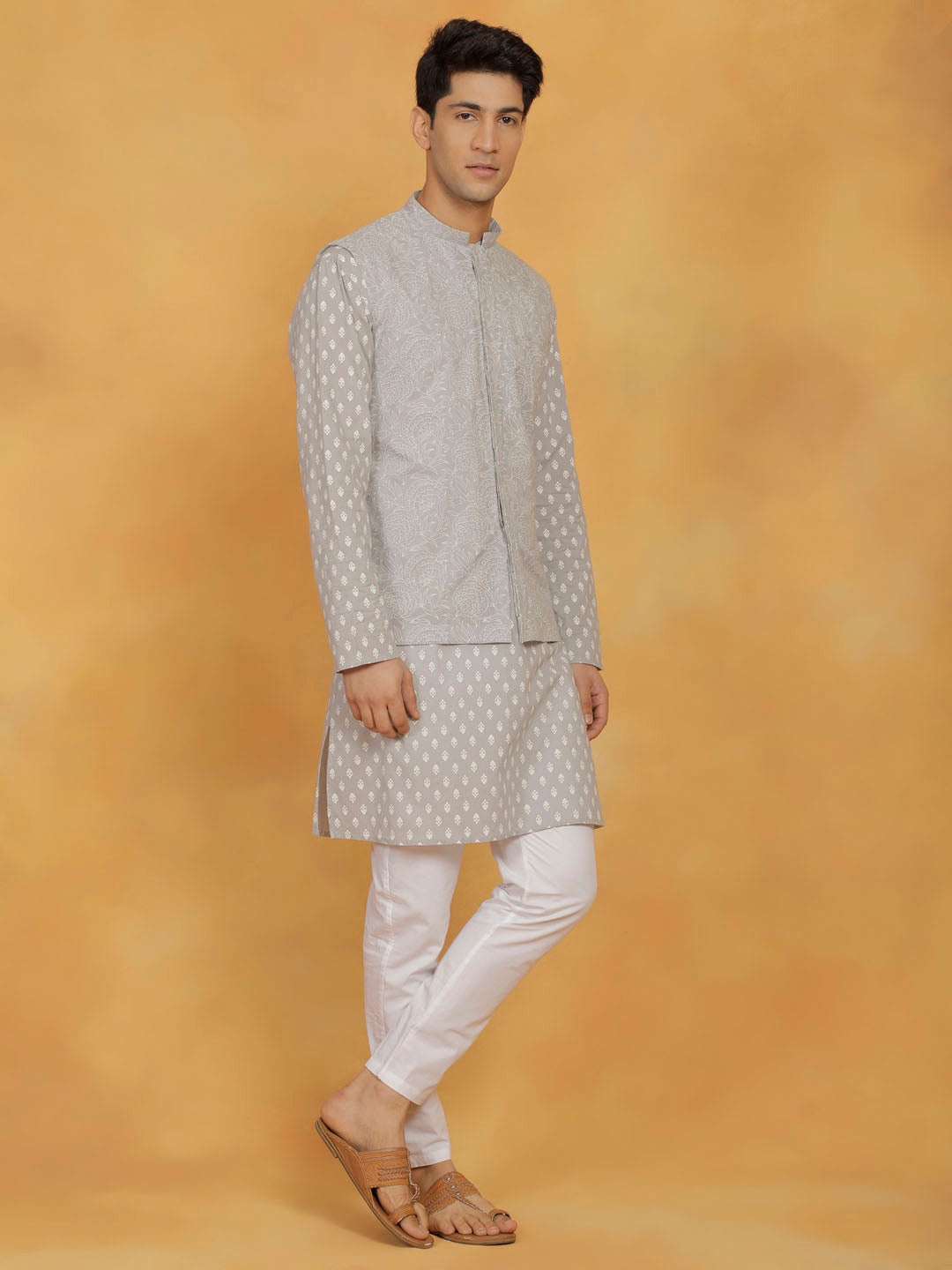 Men's Gray And White Cotton Jacket, Kurta and Pyjama Set