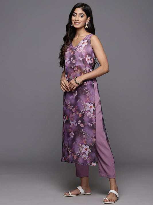 Women Floral Printed  Sleeveless Straight Kurta Paired With Tonal Bottom