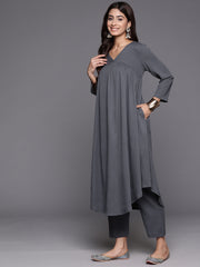 Women Grey Empire Gathered Details A-Line Tunic Paired With Tonal Bottom