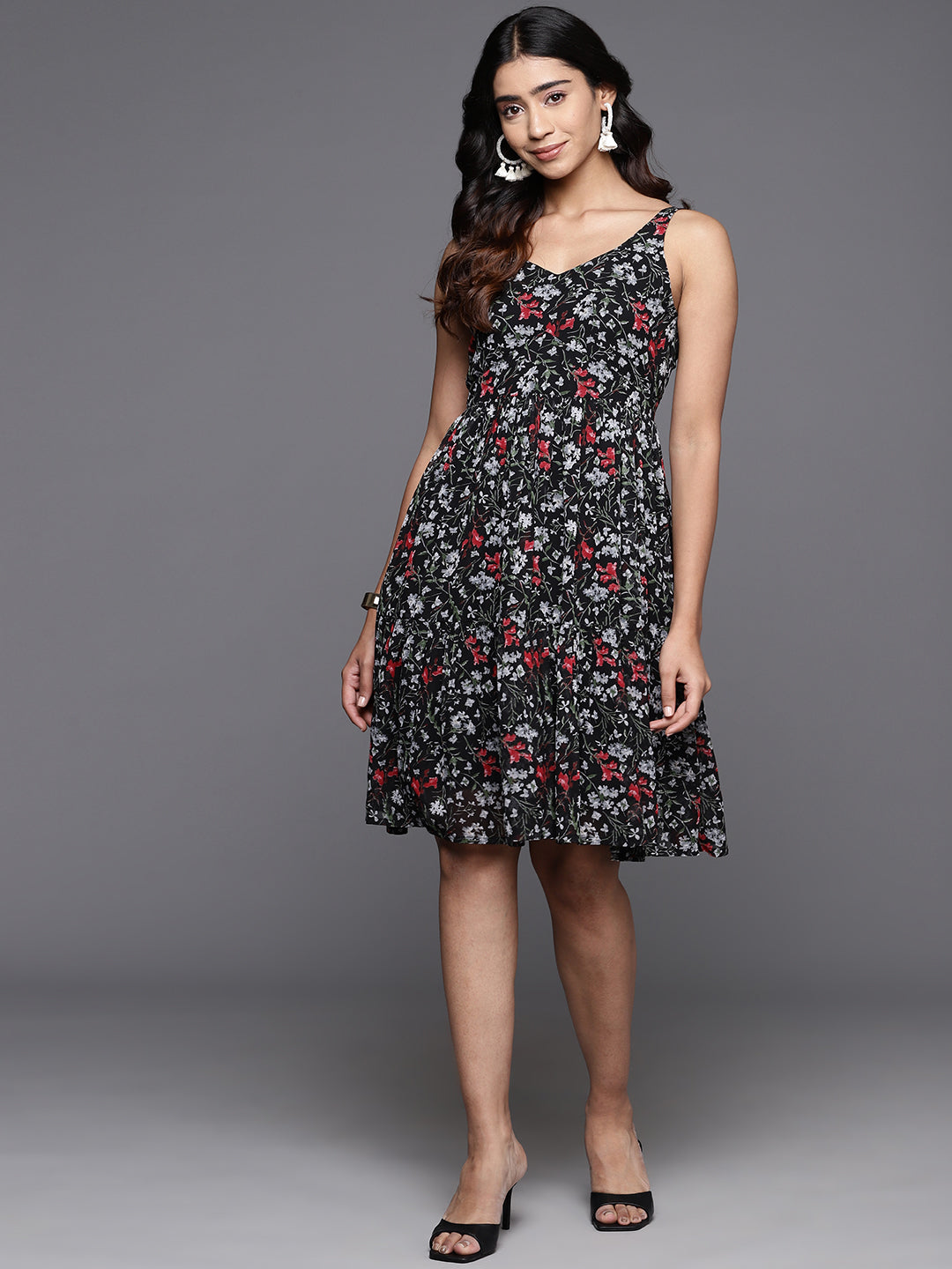 Varanga Women Black Floral Printed V-Neck Tiered Dress With Flared Hem