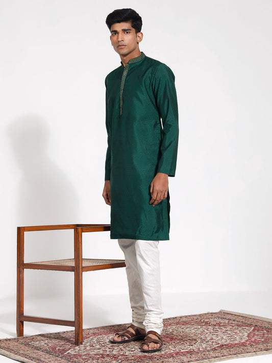 Men's Green And Cream Silk Blend Kurta Pyjama Set