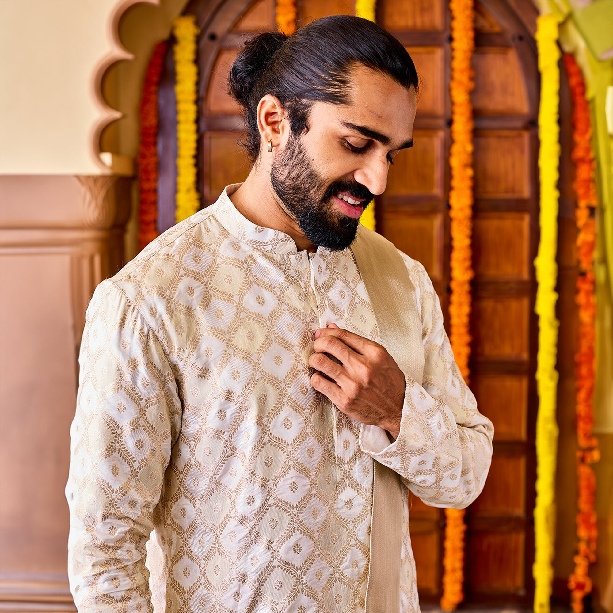 Men's Cream Tissue Benarasi Jacquard Kurta Dhoti And Dupatta Set