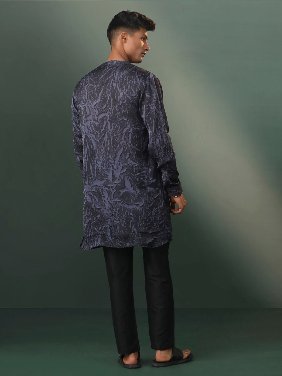 Men's Gray And Black Cotton Blend Kurta Pyjama Set