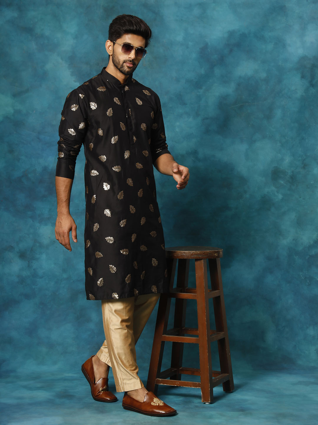 Men's Black Cotton Blend Kurta